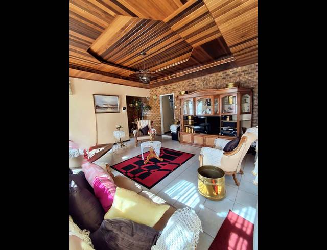 3 BEDROOM HOUSE FOR SALE IN BEDWORTH PARK
